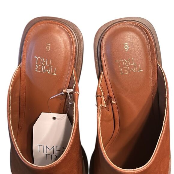Time and Tru Brown Slip on Mule.NWT - Picture 6 of 10